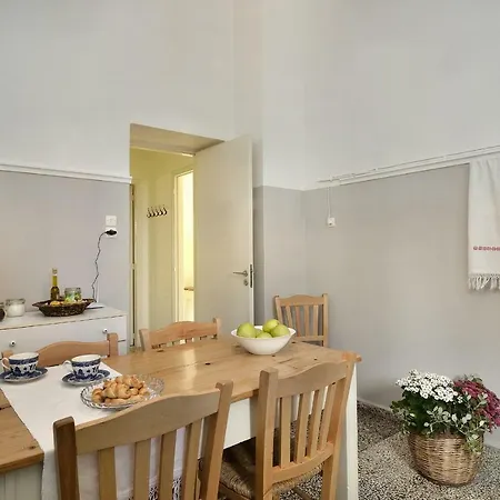 Apartment Haralabos *