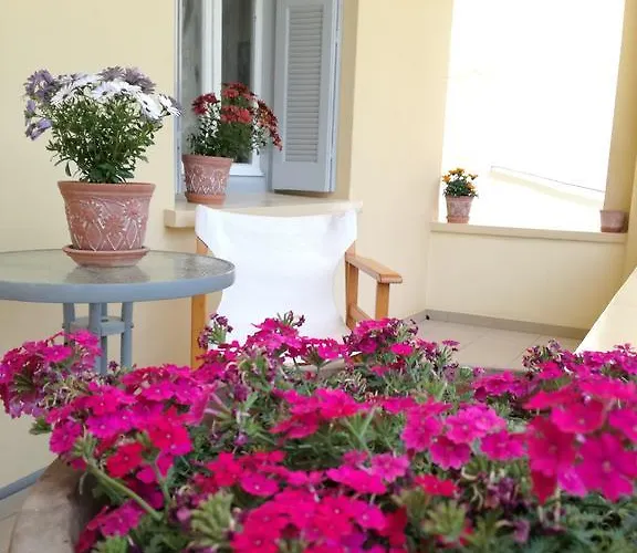 Haralabos Apartamento *